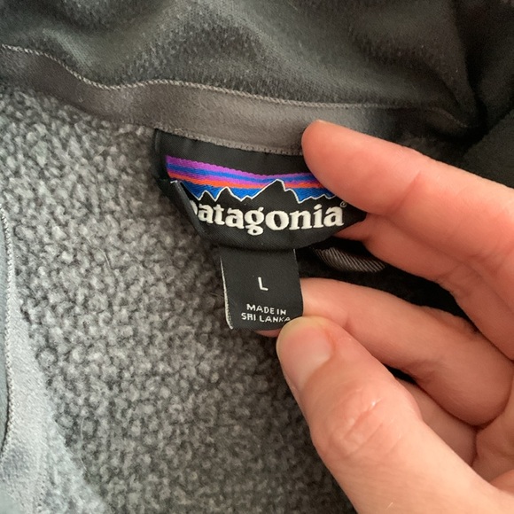 Patagonia Gray Lightweight Shirt Jacket Athletic-Inspired Design - Picture 3 of 5